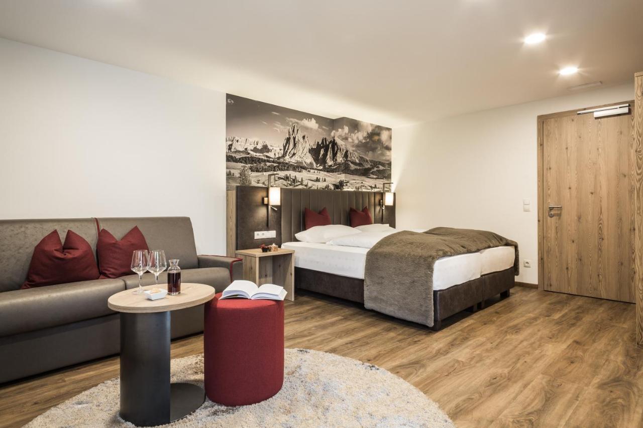 Hotel Zum Loewen - Al Leone Meltina Zewnętrze zdjęcie