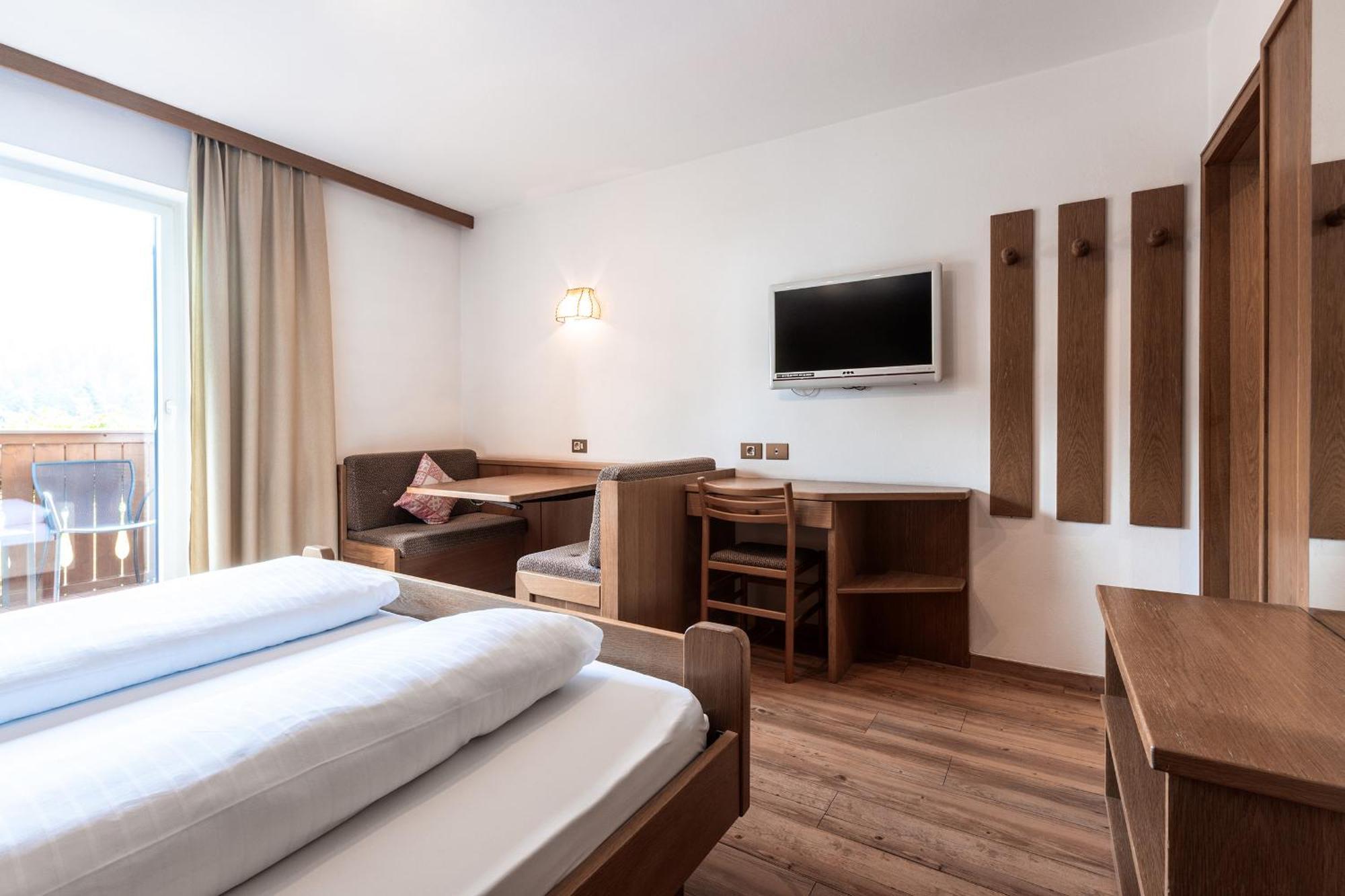 Hotel Zum Loewen - Al Leone Meltina Zewnętrze zdjęcie