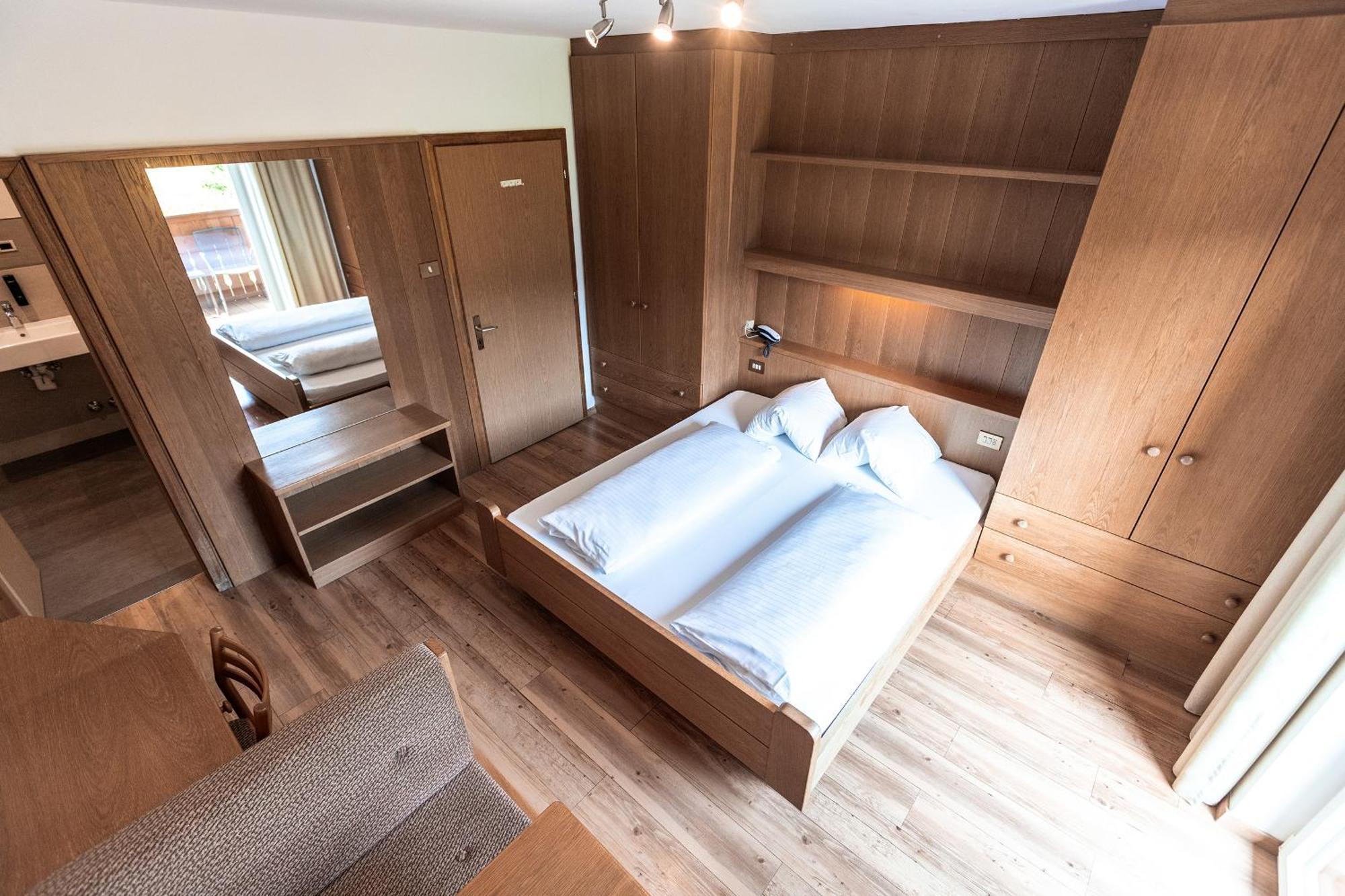 Hotel Zum Loewen - Al Leone Meltina Zewnętrze zdjęcie