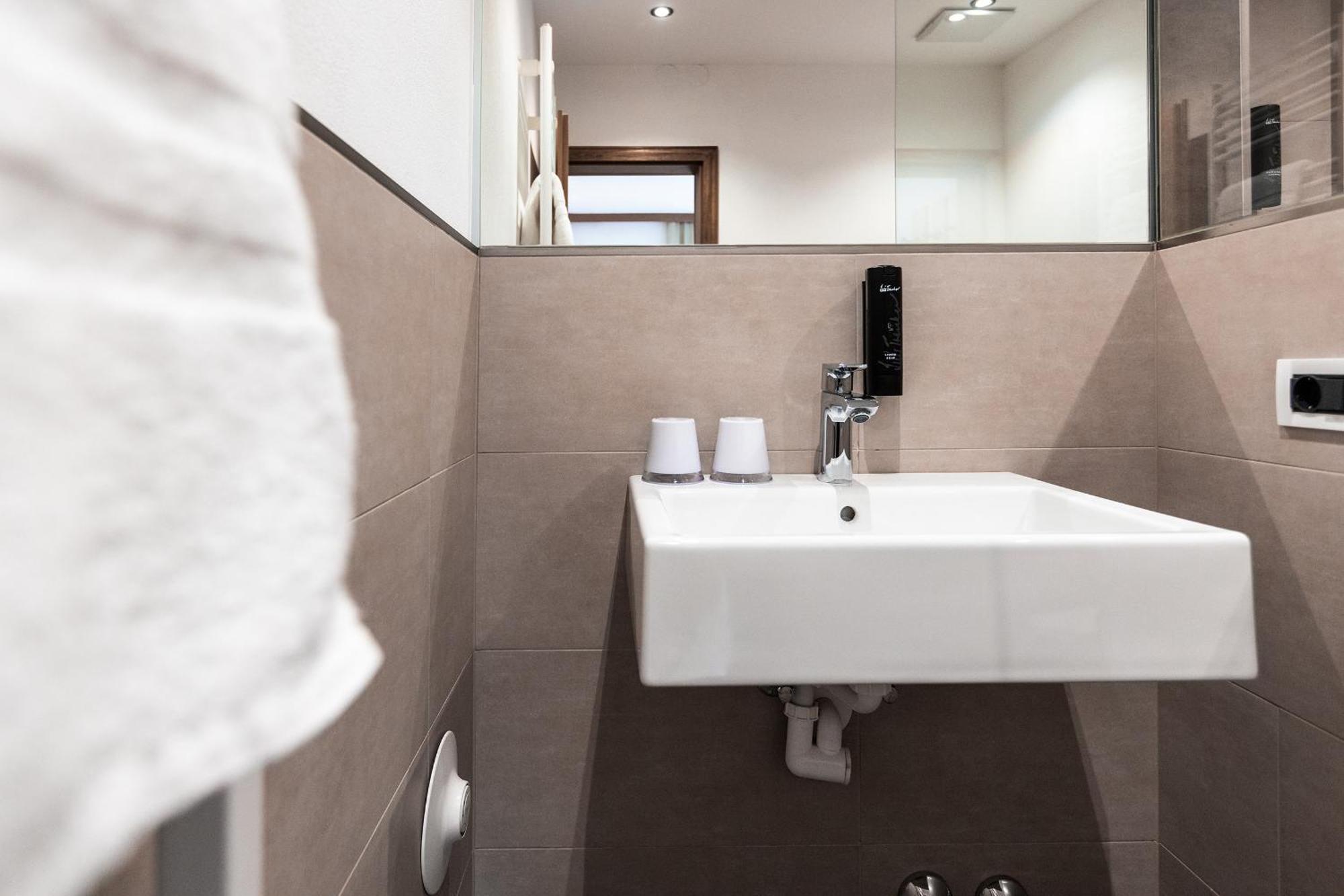 Hotel Zum Loewen - Al Leone Meltina Zewnętrze zdjęcie