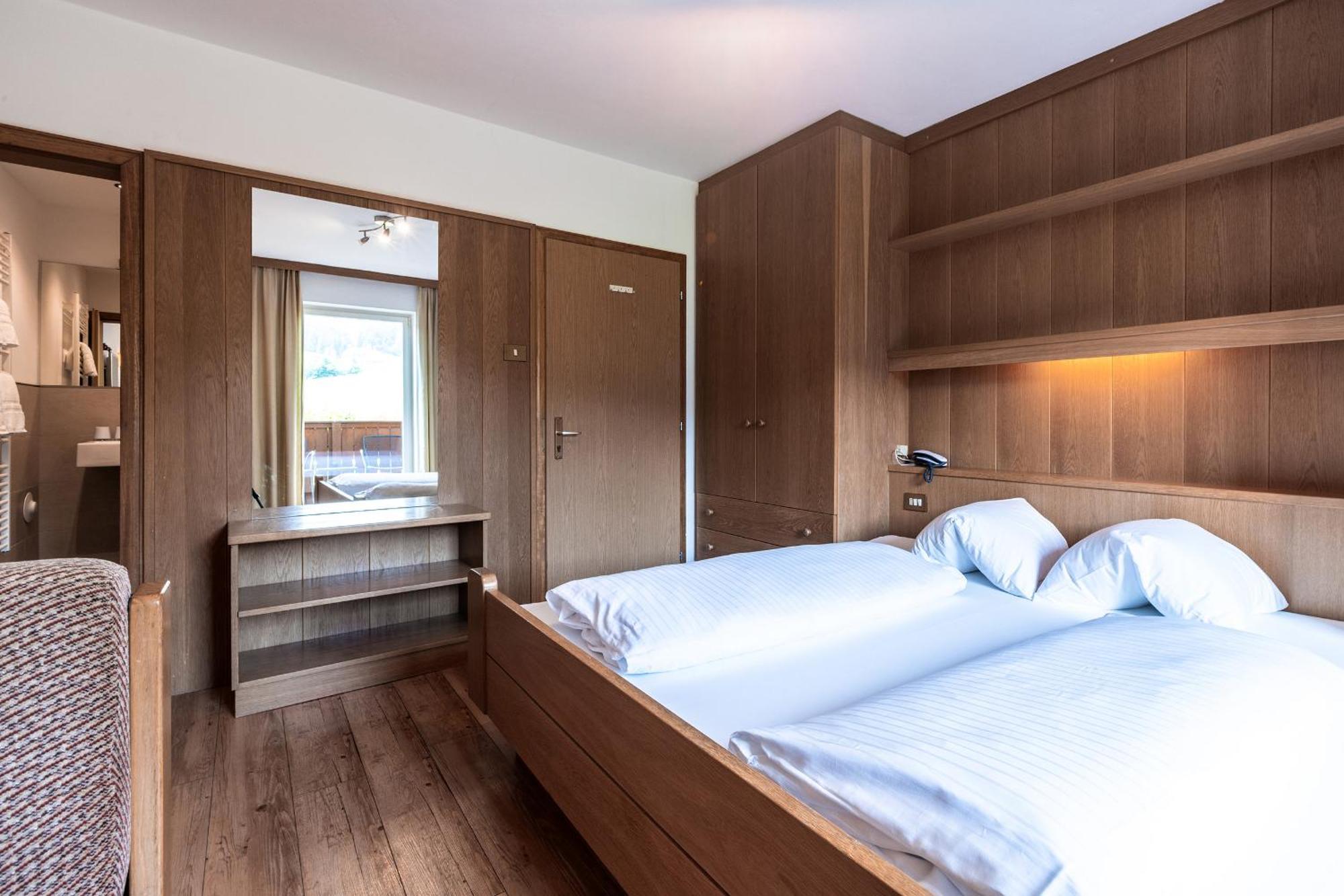 Hotel Zum Loewen - Al Leone Meltina Zewnętrze zdjęcie
