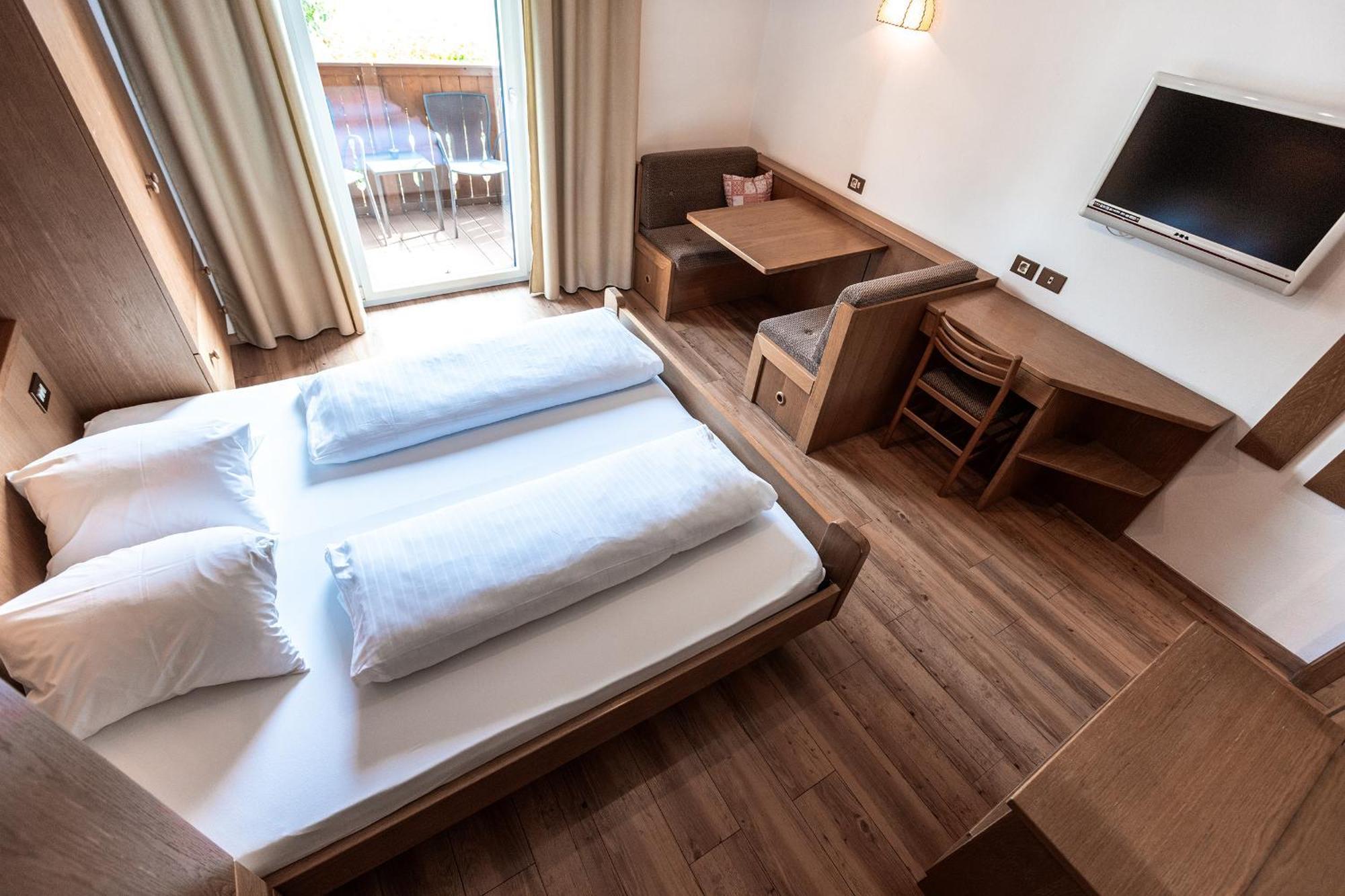 Hotel Zum Loewen - Al Leone Meltina Zewnętrze zdjęcie