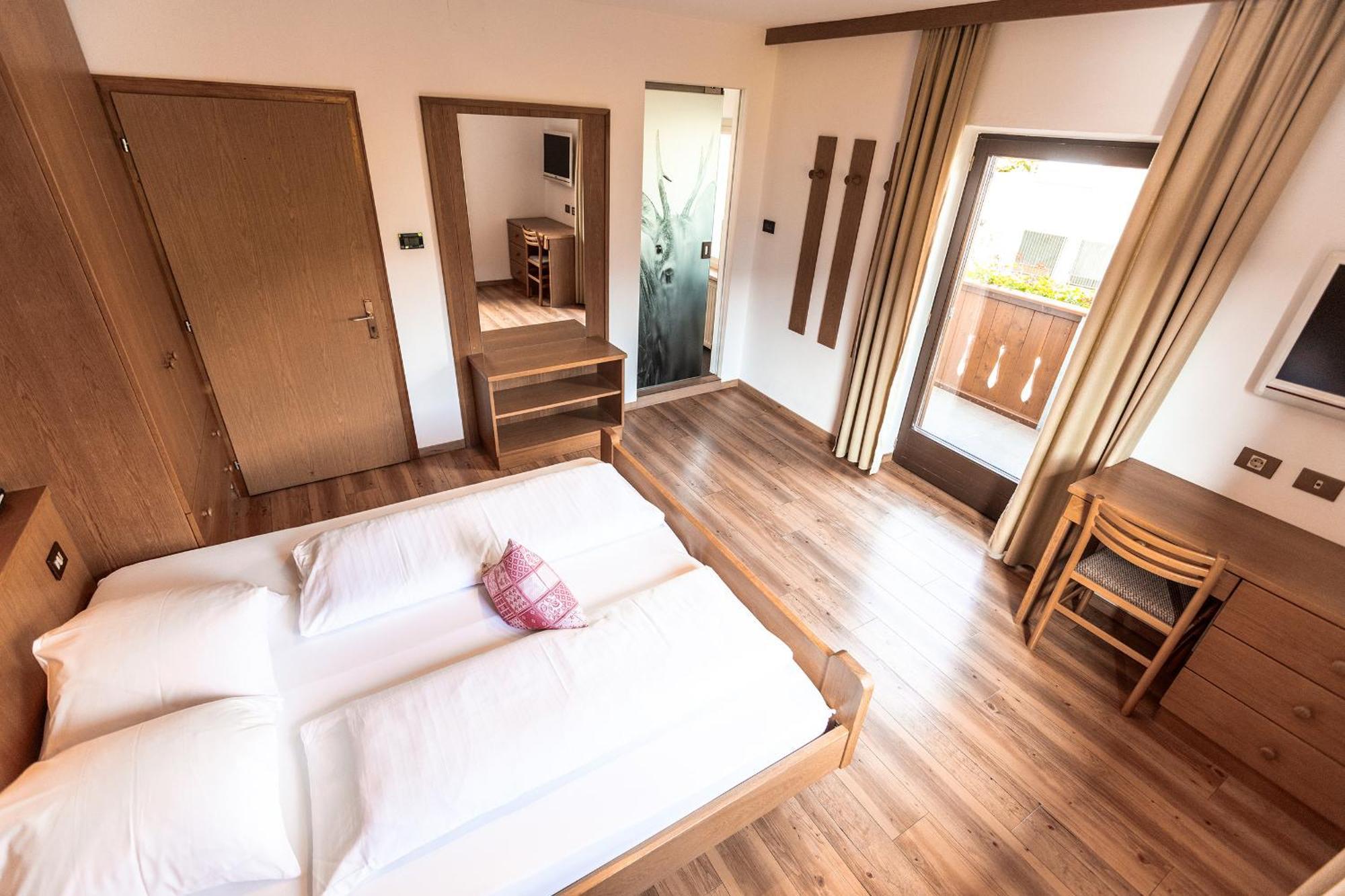 Hotel Zum Loewen - Al Leone Meltina Zewnętrze zdjęcie